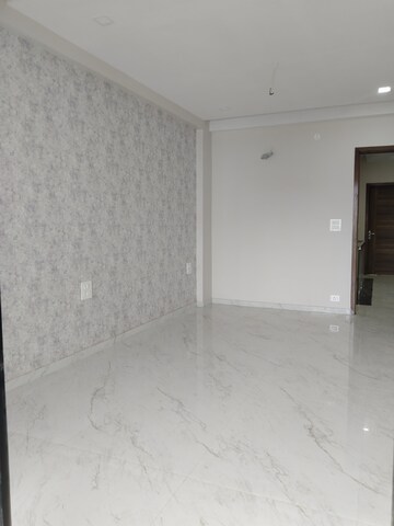 Room in 3 BHK Villa at Malviya Nagar – for Sale
