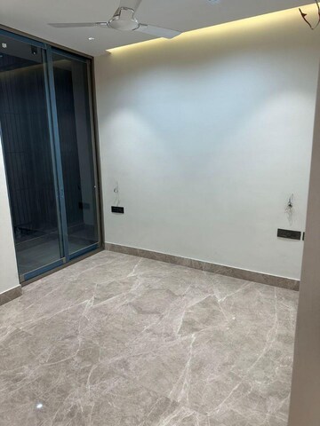 Room in 3 BHK Builder Floor at Ansal Sushant Lok I, Sector 43 – for Sale