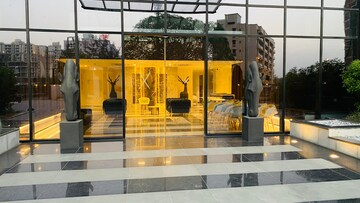 Gym in 3 BHK Apartment at Gomti Nagar – for Rent