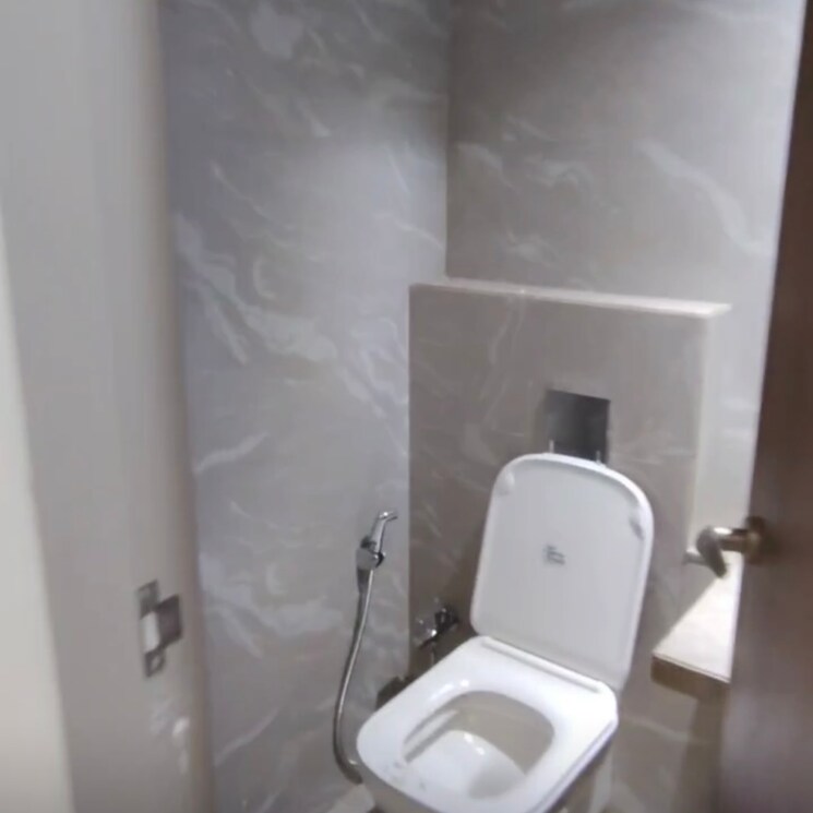 Bathroom, ghatkopar east 1 Bedroom 430 Sq.Ft. Apartment In Ghatkopar East Mumbai 9124861