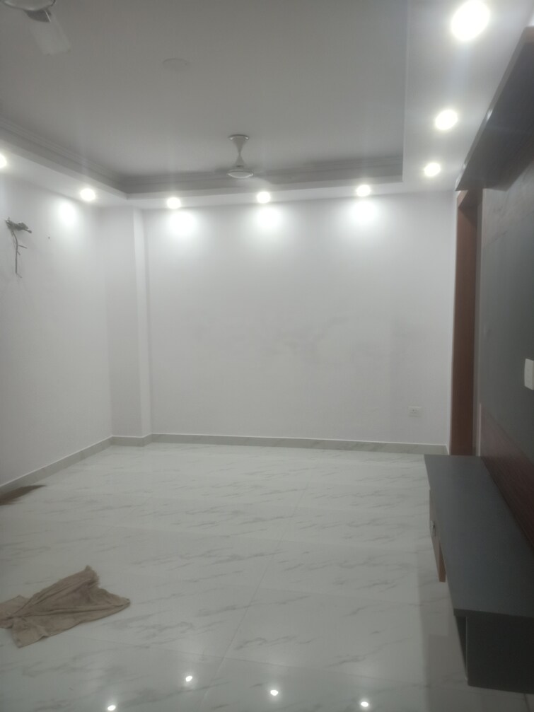 Room, vasant kunj 2 Bedroom 850 Sq.Ft. Builder Floor In Vasant Kunj Delhi 9124873