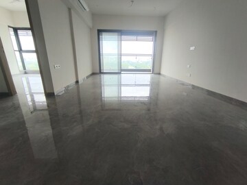 Room in 3 BHK Apartment at Kukreja Golf Scappe, Chembur – for Sale