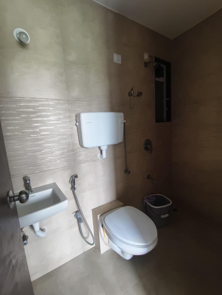 Bathroom, jvm-aroma 1 Bedroom 550 Sq.Ft. Apartment In Kasarvadavali Thane 9124872