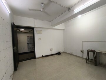 Room in 2 BHK Apartment at Shiv Kripa Chembur, Chembur – for Rent