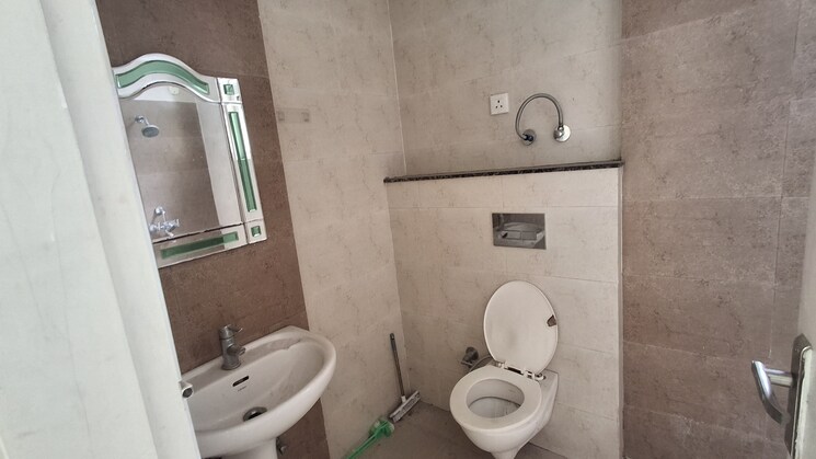 Bathroom, highland-park-chandigarh 3 Bedroom 1855 Sq.Ft. Apartment In Bhabat Zirakpur 9124878