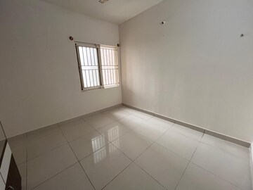 Room in 2 BHK Apartment at Sai Kalyan Ultima, Thanisandra – for Rent