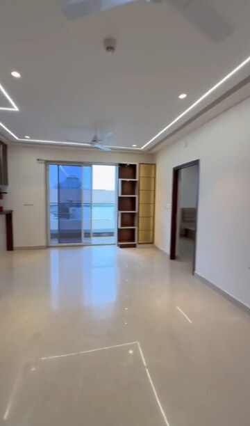 Room in 3 BHK Apartment at Aurobindo Kohinoor, Serilingampally – for Rent