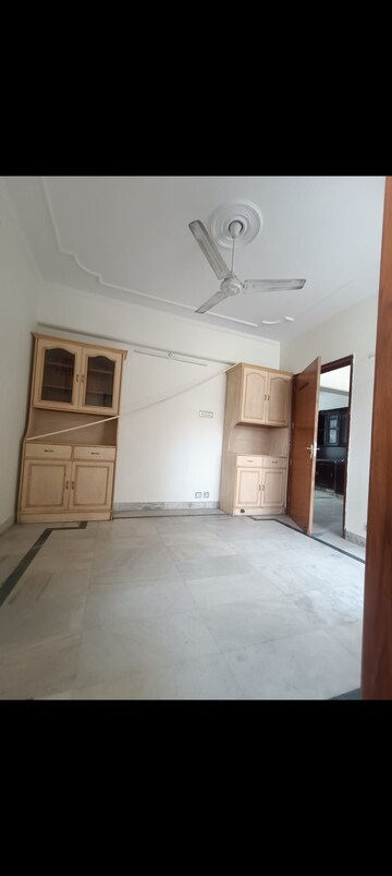 4 BHK Apartment For Rent in Adlakha Hindon Apartments, Vasundhara Enclave