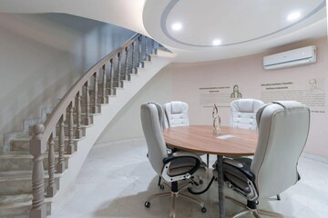 Team Area in 6 BHK Independent House at Dlf Phase I – for Sale