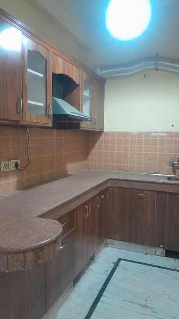 Kitchen in 3 BHK Builder Floor at SS Mayfield Gardens, Sector 51 – for Rent