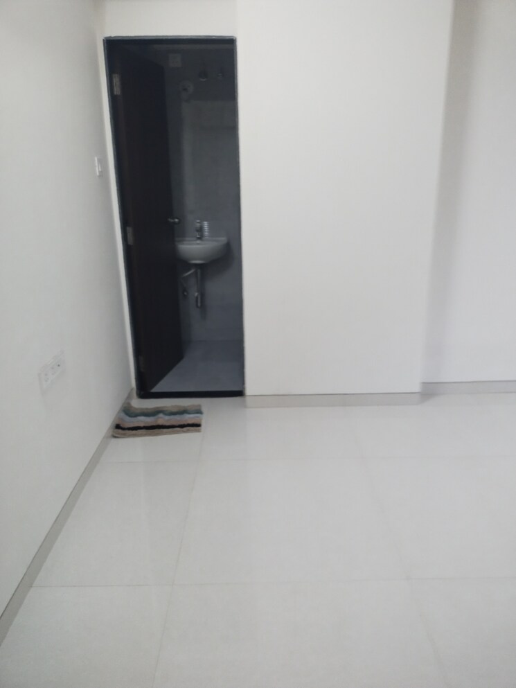 Room, kurla east 1.5 Bedroom 513 Sq.Ft. Apartment In Kurla East Mumbai 9124970