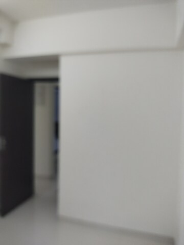 Furnished Amenities in 1.5 BHK Apartment at Kurla East – for Rent