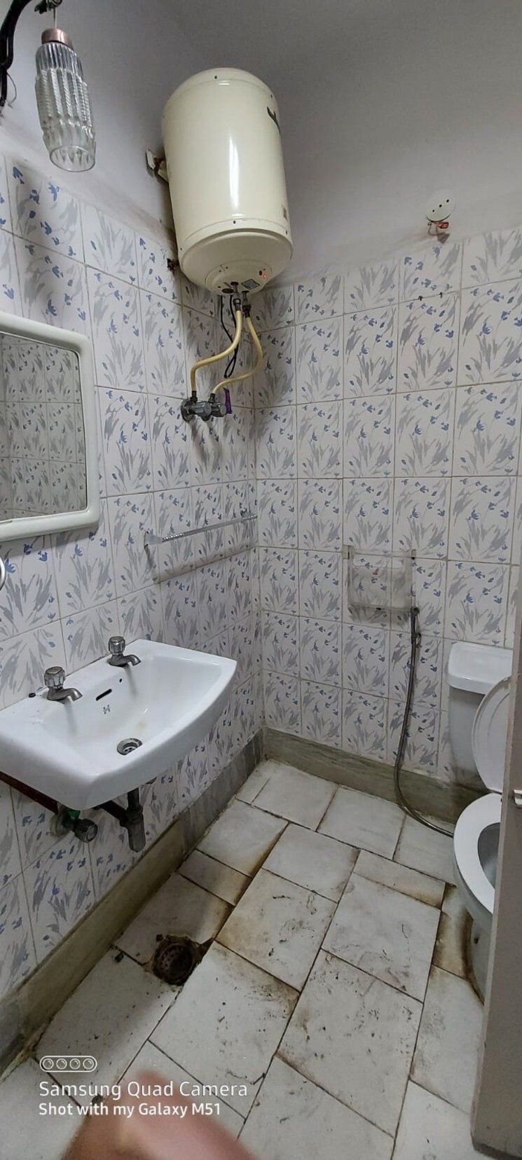 Bathroom, greater kailash i 2 Bedroom 1800 Sq.Ft. Builder Floor In Greater Kailash I Delhi 9124983