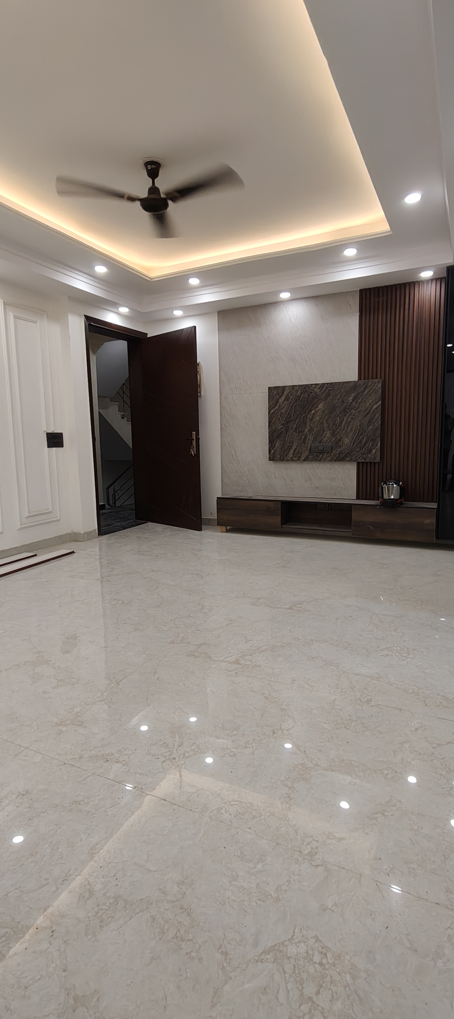 3 BHK Builder Floor For Rent in Chattarpur