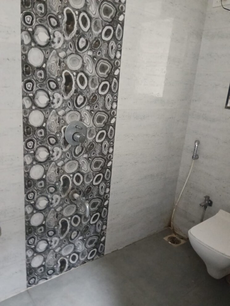 Bathroom, pantnagar-nalanda-chs 1.5 Bedroom 520 Sq.Ft. Apartment In Ghatkopar East Mumbai 9125032
