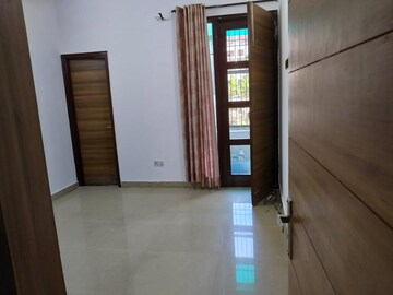 Furnished Amenities in 2 BHK Builder Floor at Motia Royal Estate, Lohgarh – for Rent
