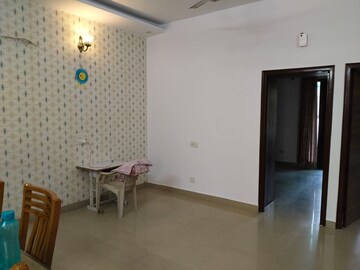 Room in 2 BHK Builder Floor at Motia Royal Estate, Lohgarh – for Rent
