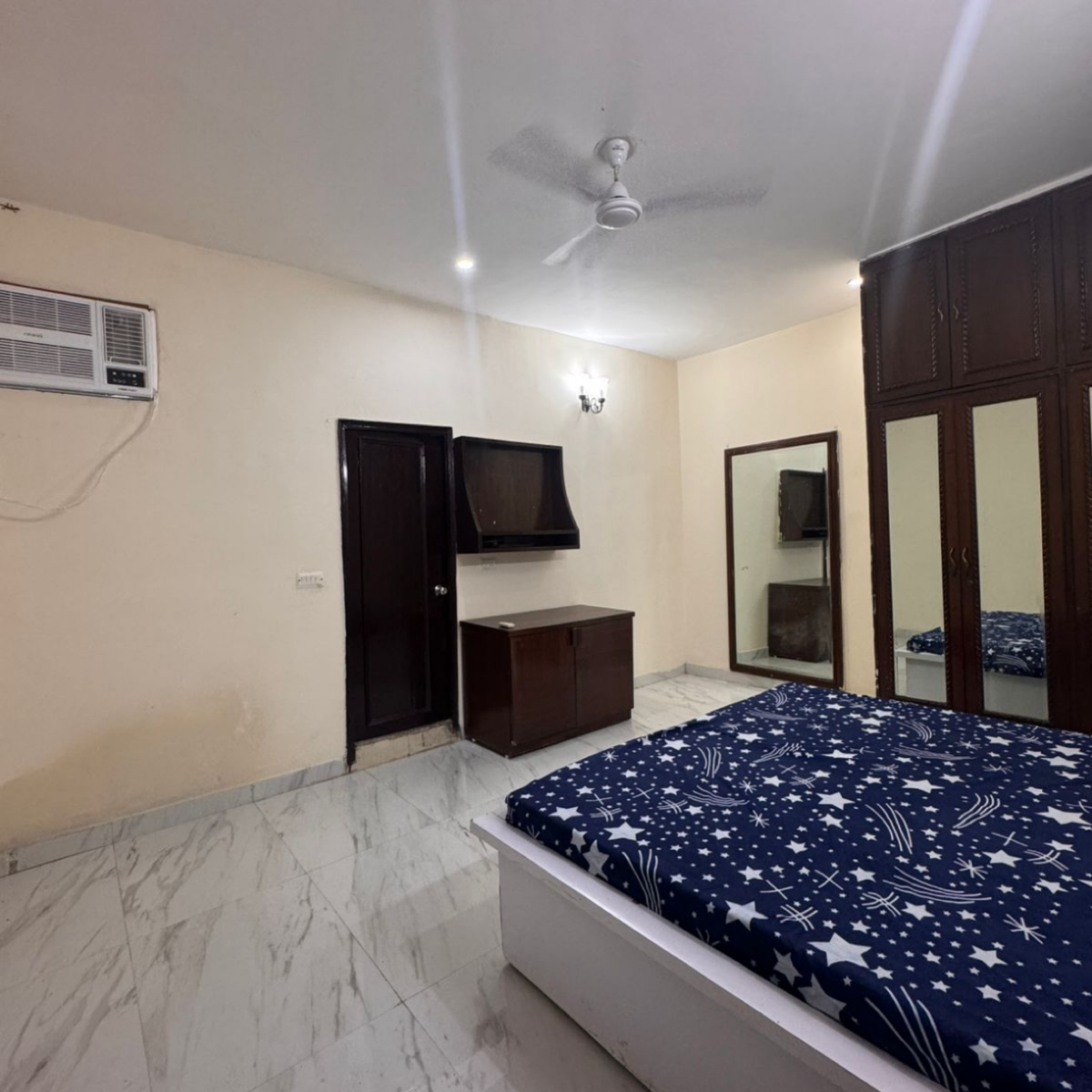 1 BHK Builder Floor For Rent in DLF City Court