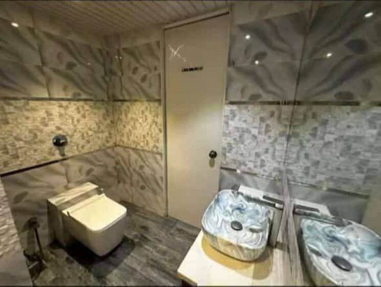 Attached Bathroom, andheri west 2 Bedroom 700 Sq.Ft. Apartment In Andheri West Mumbai 9125076