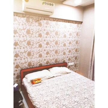 Bedroom in 3 BHK Apartment at Andheri West – for Rent