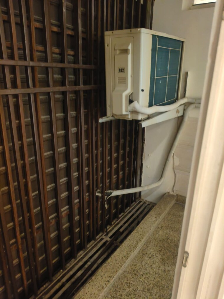 Balcony, greater kailash part 3 3 Bedroom 1950 Sq.Ft. Builder Floor In Greater Kailash Part 3 Delhi 9125135