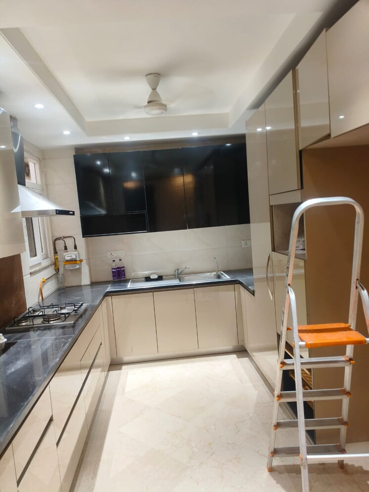 Kitchen, greater kailash part 3 3 Bedroom 1950 Sq.Ft. Builder Floor In Greater Kailash Part 3 Delhi 9125135