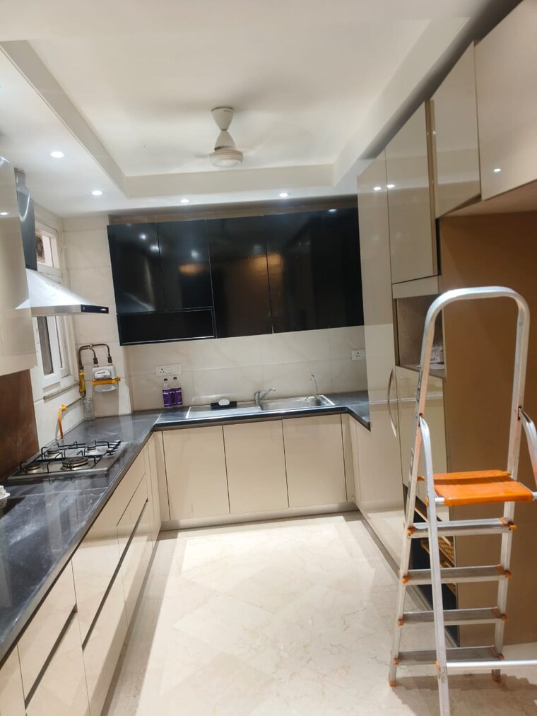Kitchen, greater kailash part 3 3 Bedroom 1950 Sq.Ft. Builder Floor In Greater Kailash Part 3 Delhi 9125135