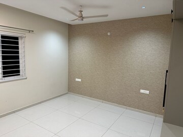 Room in 3 BHK Apartment at Rajapushpa Provincia, Narsingi – for Rent