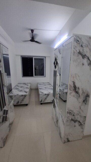  Pg For Rent in Lower Parel