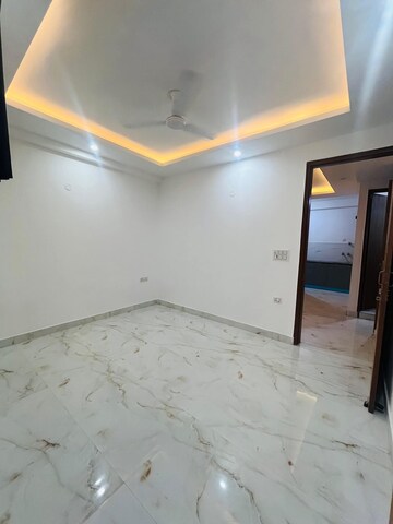 Room in 1 BHK Builder Floor at Saket – for Rent