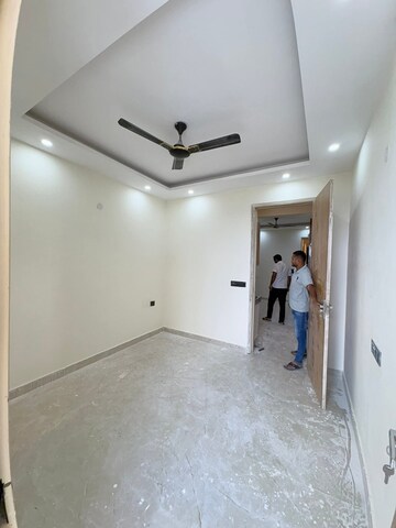 Master Bedroom in 1 BHK Builder Floor at Saket – for Rent