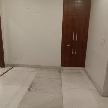 Room in 3 BHK Builder Floor at Chittaranjan Park – for Rent