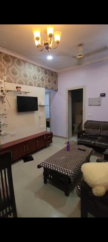 Team Area in 2 BHK Apartment at Gaur City 2 - 10th Avenue, Sector 16c Greater Noida – for Rent