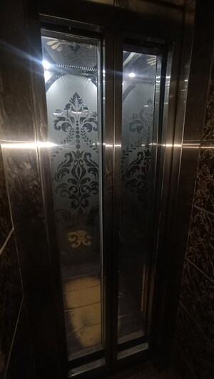 Building Lobby in 2.5 BHK Builder Floor at Govindpuri – for Sale