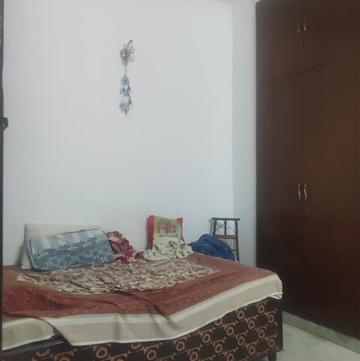 Bedroom in 3 BHK Builder Floor at Panchsheel Park – for Rent
