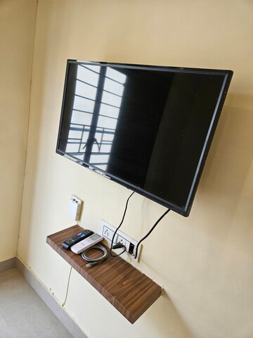 Furnished Amenities in 1 RK Apartment at Dhoot Time Residency, Sector 63 – for Rent