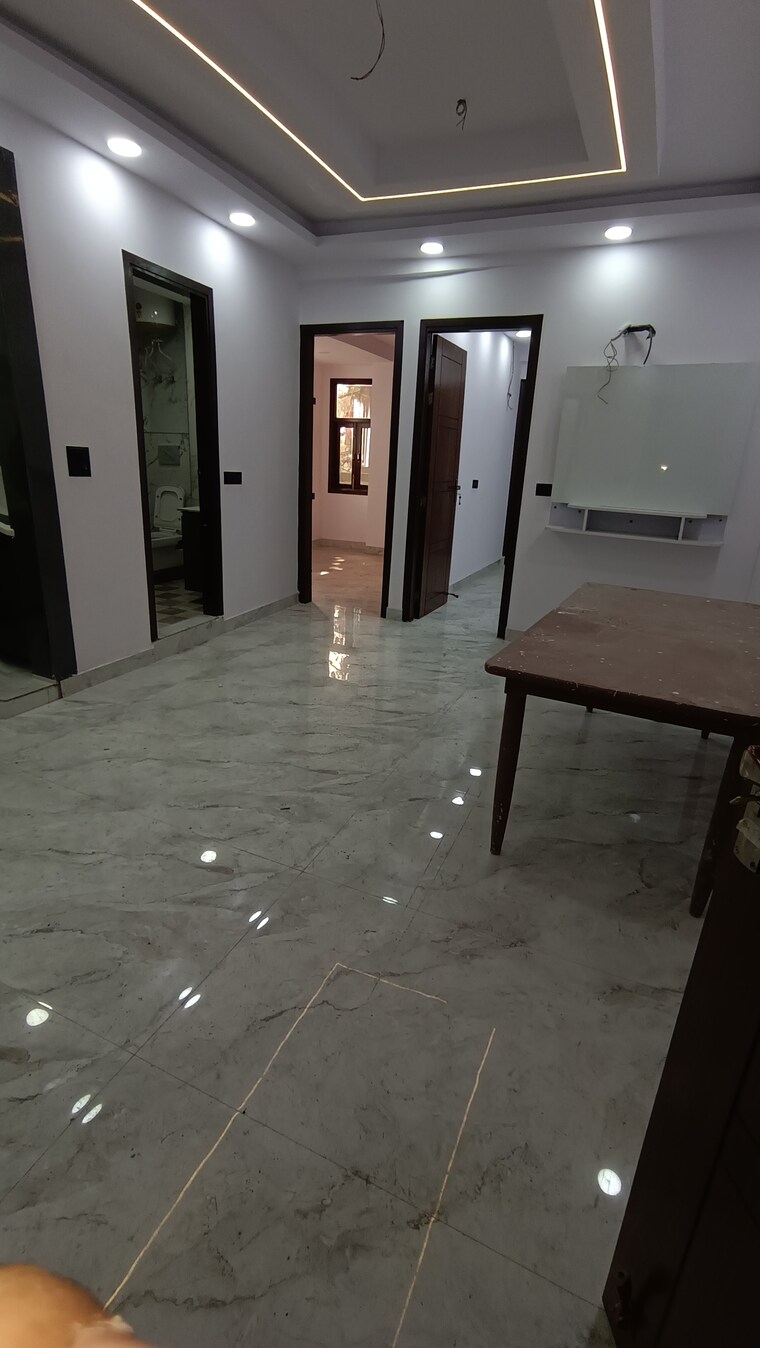 Room, govindpuri 3.5 Bedroom 900 Sq.Ft. Builder Floor In Govindpuri Delhi 9125202