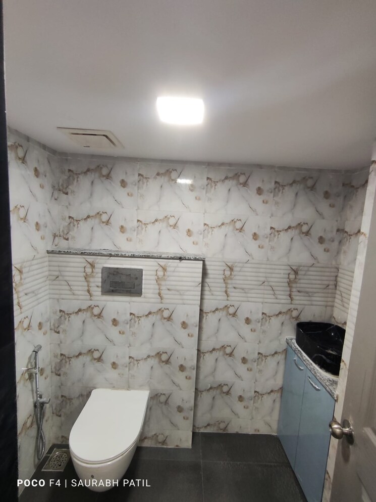 Bathroom, lodha-signet-palava Commercial Office Space 350 Sq.Ft. In Dombivli East Thane 9125224