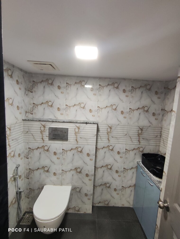 Bathroom, lodha-signet-palava Commercial Office Space 350 Sq.Ft. In Dombivli East Thane 9125224