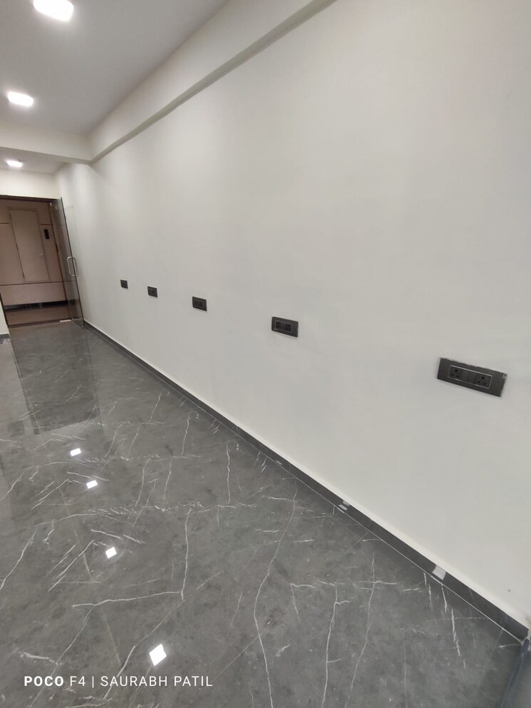 Room, lodha-signet-palava Commercial Office Space 350 Sq.Ft. In Dombivli East Thane 9125224