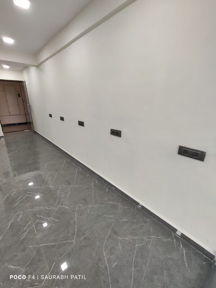 Room, lodha-signet-palava Commercial Office Space 350 Sq.Ft. In Dombivli East Thane 9125224