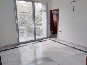 Room in 3 BHK Builder Floor at Greater Kailash ii – for Sale