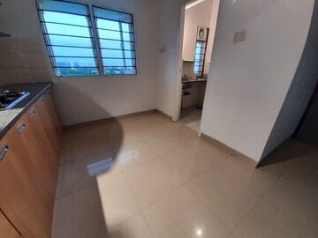 Room in 3 BHK Apartment at Hill Ridge Springs, Gachibowli – for Rent