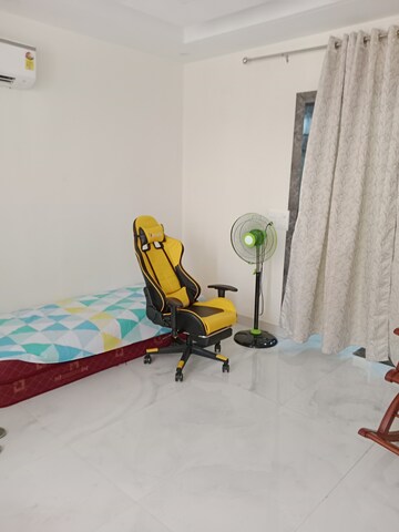Room in 3.5 BHK Apartment at Ansals Sushant City – for Sale