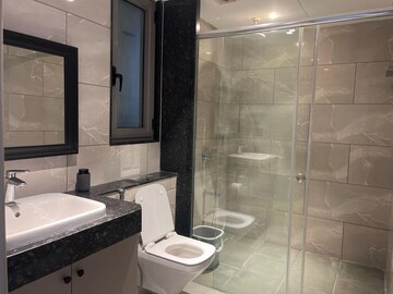 Bathroom in 4 BHK Apartment at Rustomjee Crown, Prabhadevi – for Rent
