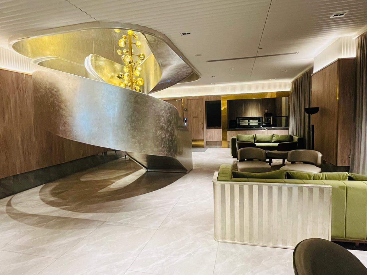 4 BHK + Pooja Room,Servant Room Apartment For Rent in Rustomjee Crown