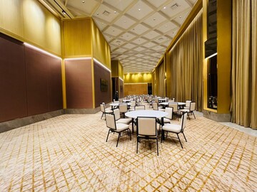 Team Area in 4 BHK Apartment at Rustomjee Crown, Prabhadevi – for Rent