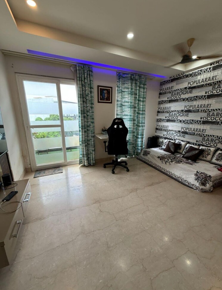  Parking, sector 47 3 Bedroom 300 Sq.Yd. Builder Floor In Sector 47 Gurgaon 9125252