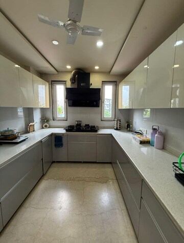 Kitchen in 3 BHK Builder Floor at Sector 47 – for Rent