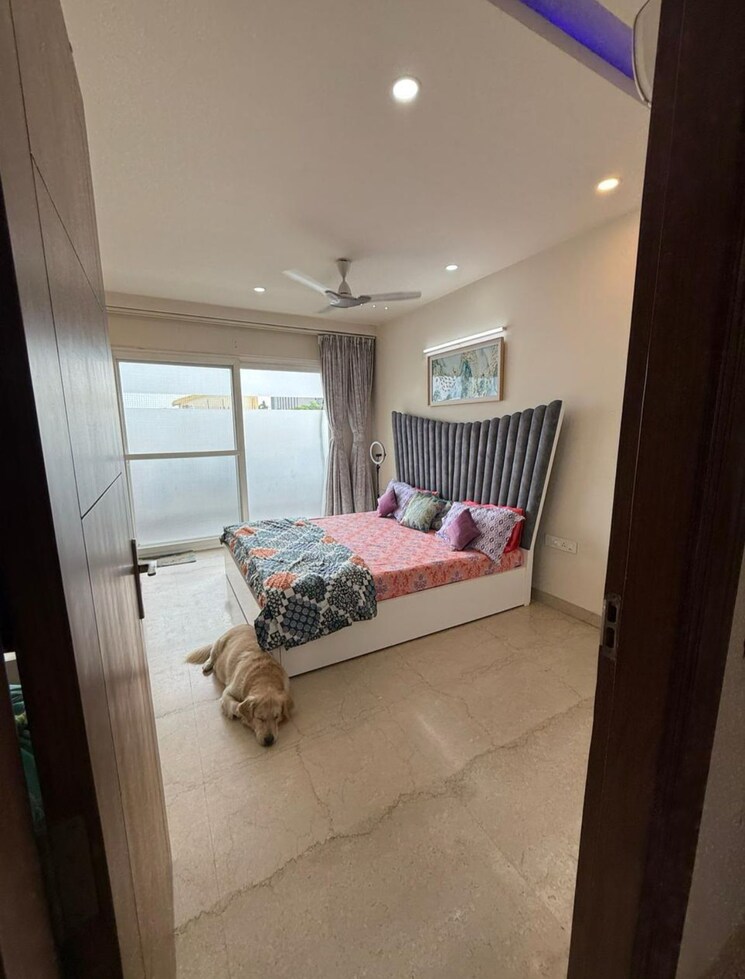 Bedroom, sector 47 3 Bedroom 300 Sq.Yd. Builder Floor In Sector 47 Gurgaon 9125252